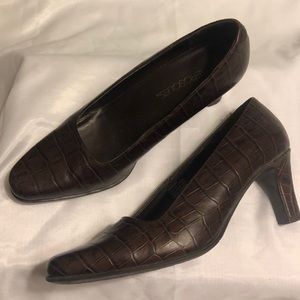 Brown crocodile embossed heels